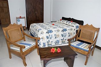 Augerine Guest House Beau Vallon  Eksteriør billede