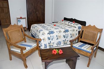 Augerine Guest House Beau Vallon  Eksteriør billede
